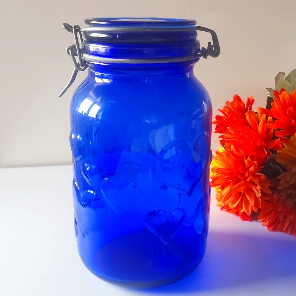 VTG.1984 Crownford Giftware NY, Blue Cobalt Canister. Made in Italy.